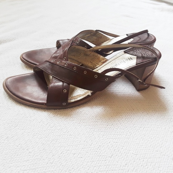 SOLD! Natualizer Leather Block Heel Sandals, Italy - Picture 2 of 8